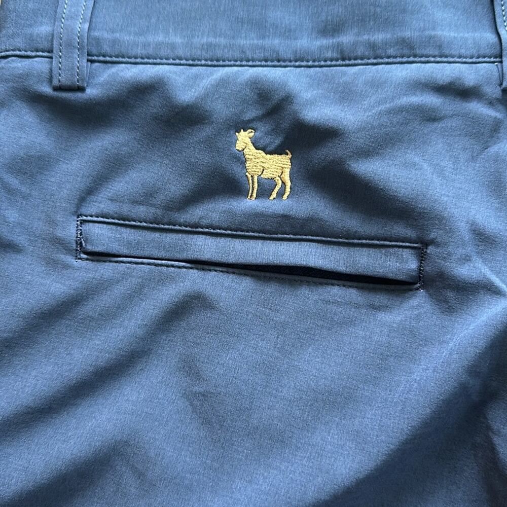 Peter Millar Performance Hybrid Shorts Size 38 Navy 9" Inseam Water Resistant - Picture 4 of 6
